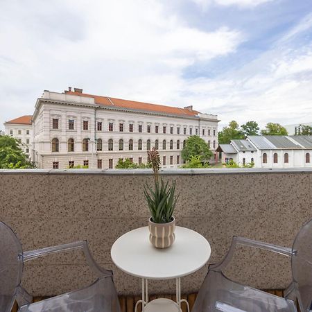 Luxy Central Spacious & Cozy Residence With Balcony Budapest Eksteriør bilde