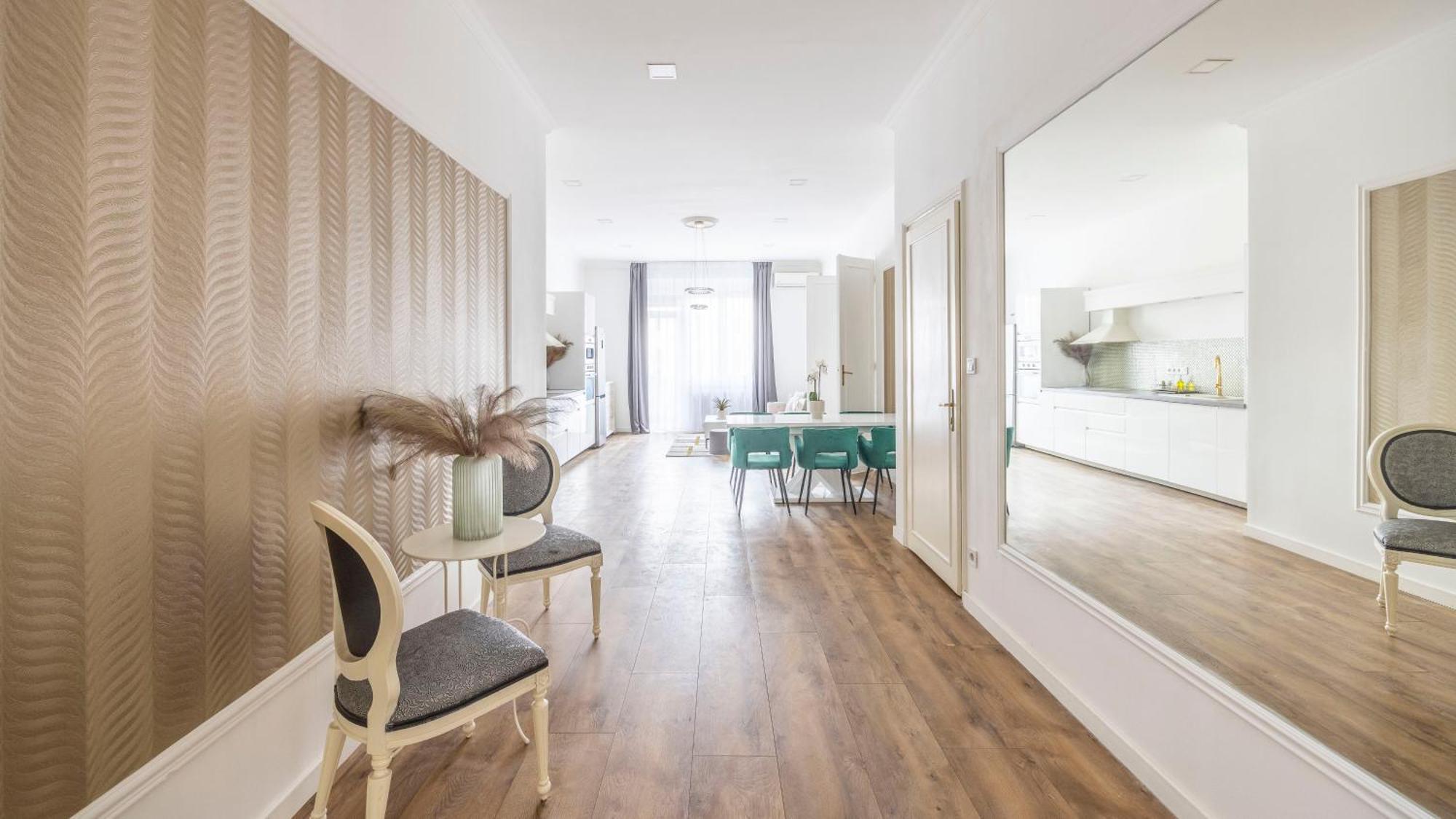 Luxy Central Spacious & Cozy Residence With Balcony Budapest Eksteriør bilde